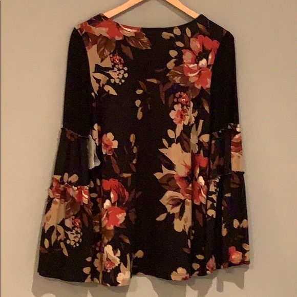 NWT Altar’d State  Blouse - Picture 3 of 8